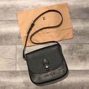 Louis Vuitton St Cloud GM leather black purse